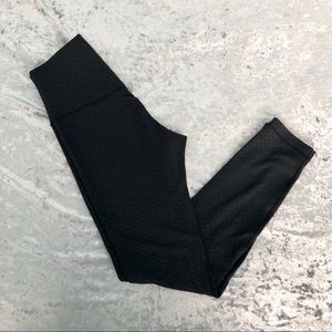 Lululemon Align 25’ sz4 Monochromatic Black Emboss